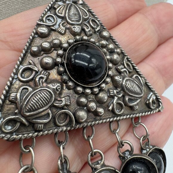 Beaded Necklace Black and Silver Tone Triangle Pendant Gothic *read* - Picture 6 of 9